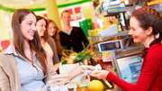 Продавец в магазин європродуктів